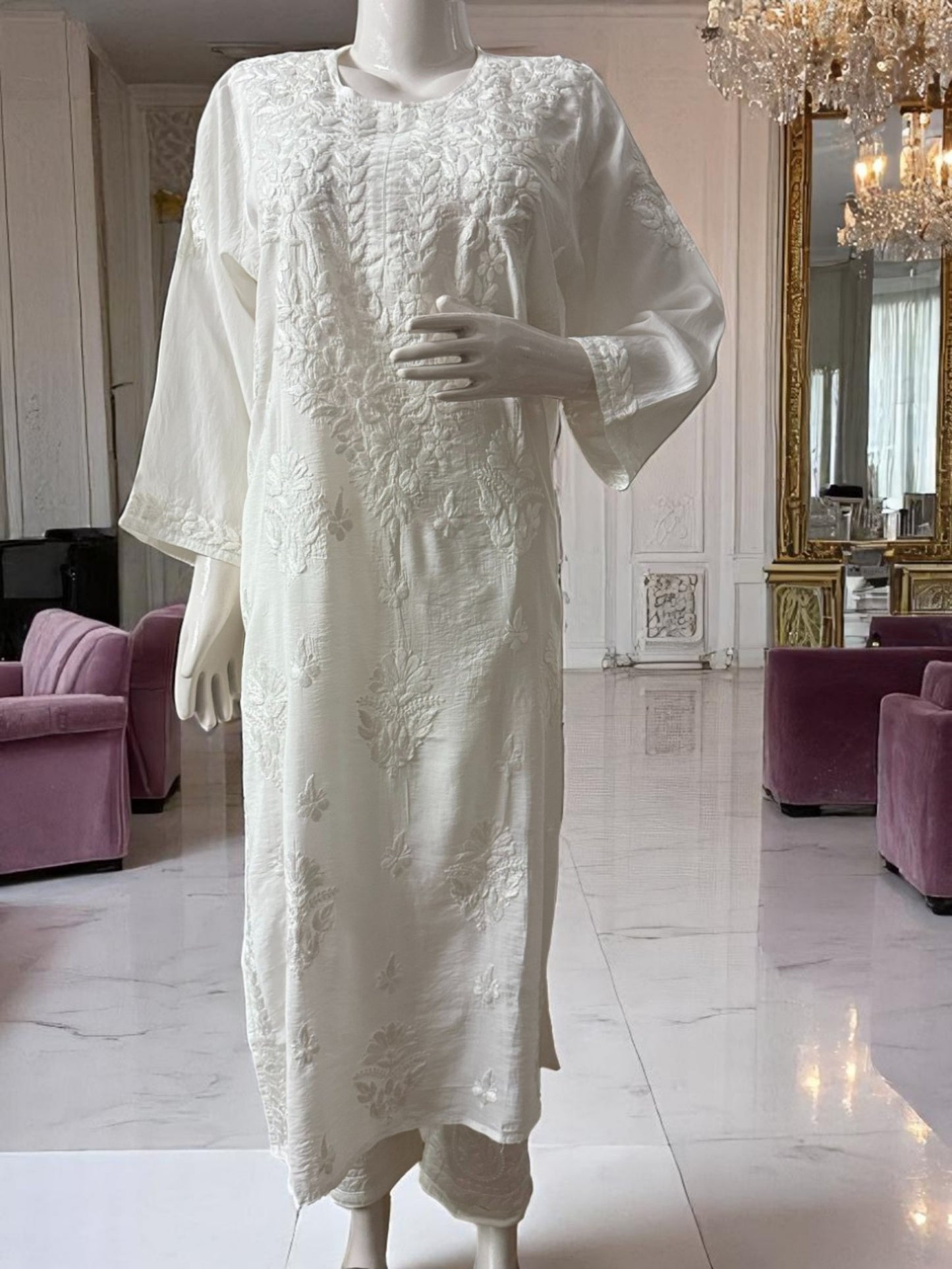 WHITE MUSLIN CHIKANKARI KURTI WITH GHAS PATTI