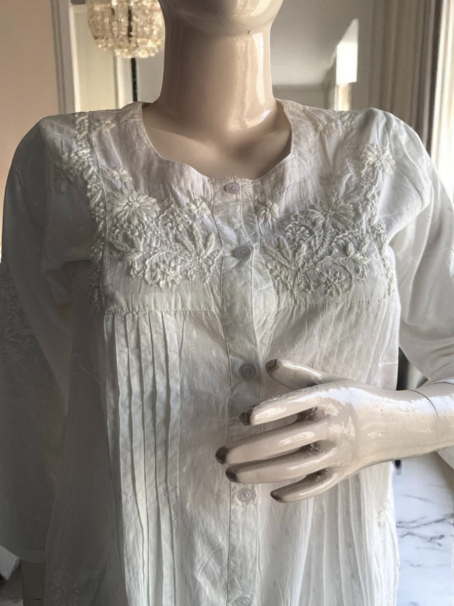 WHITE SHORT MUL COTTON CHIKANKARI SHIRT