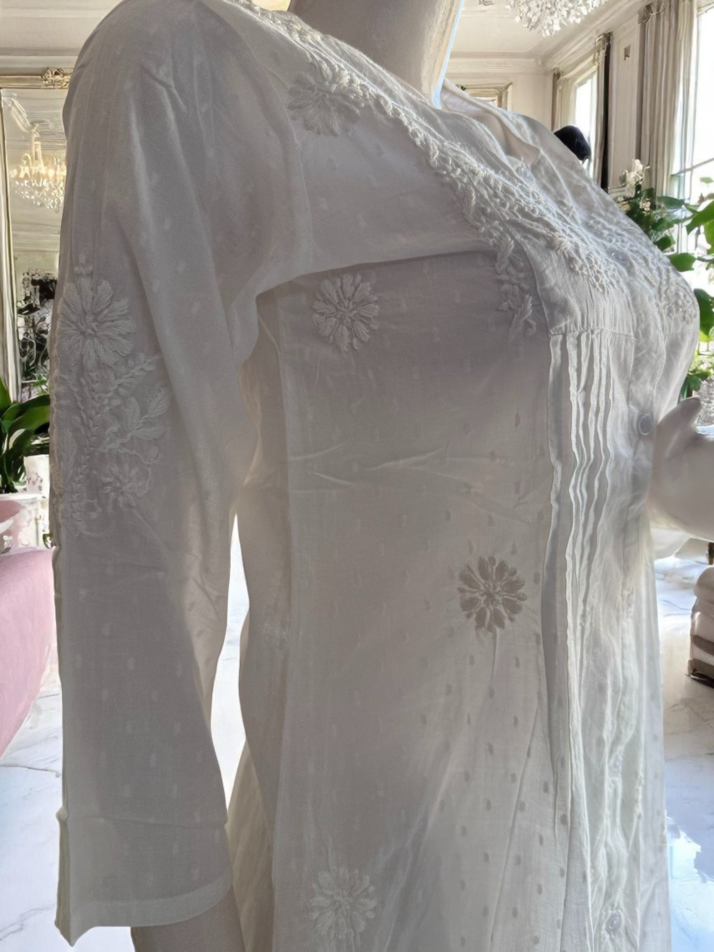 WHITE SHORT MUL COTTON CHIKANKARI SHIRT
