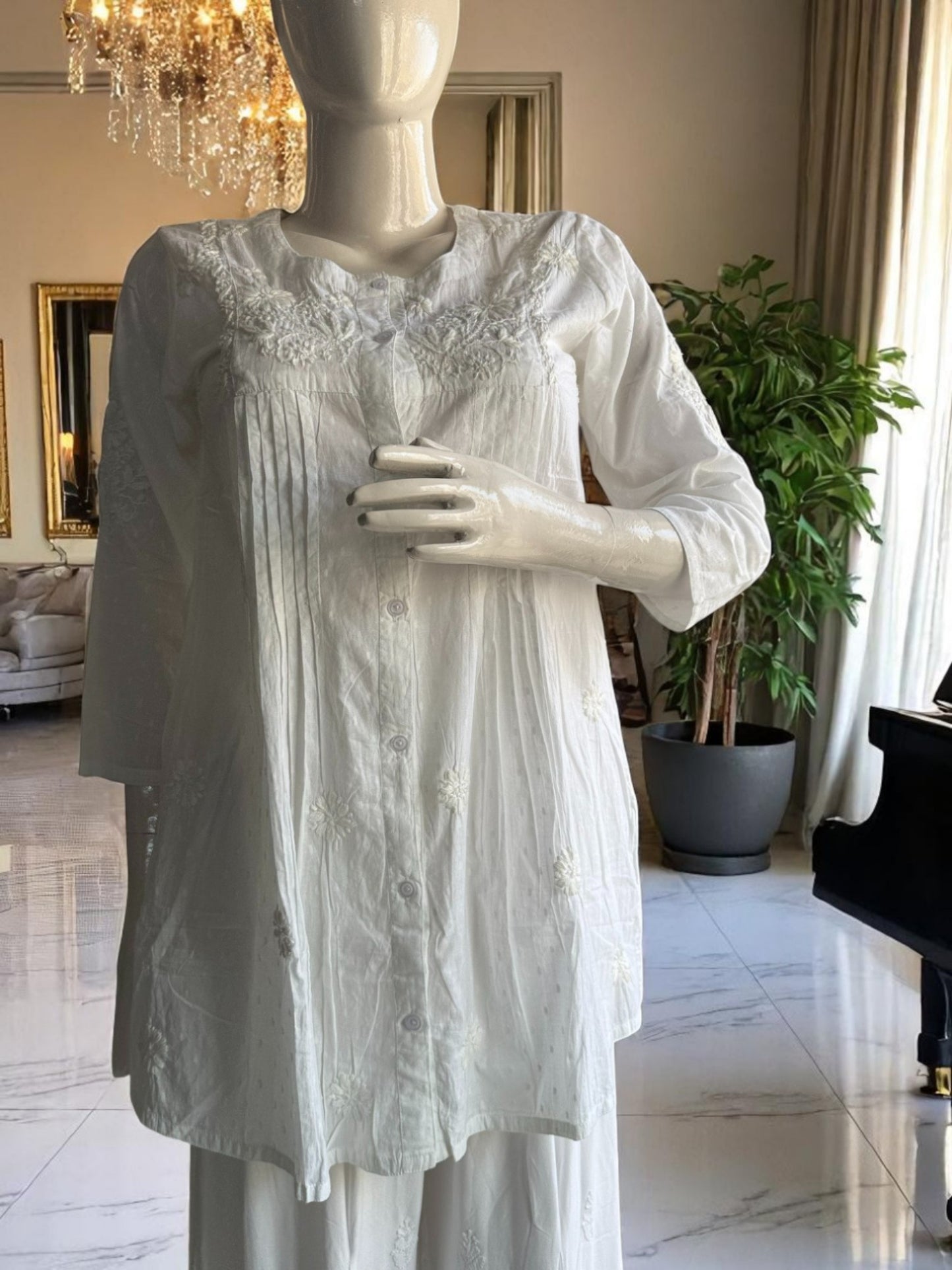 WHITE SHORT MUL COTTON CHIKANKARI SHIRT