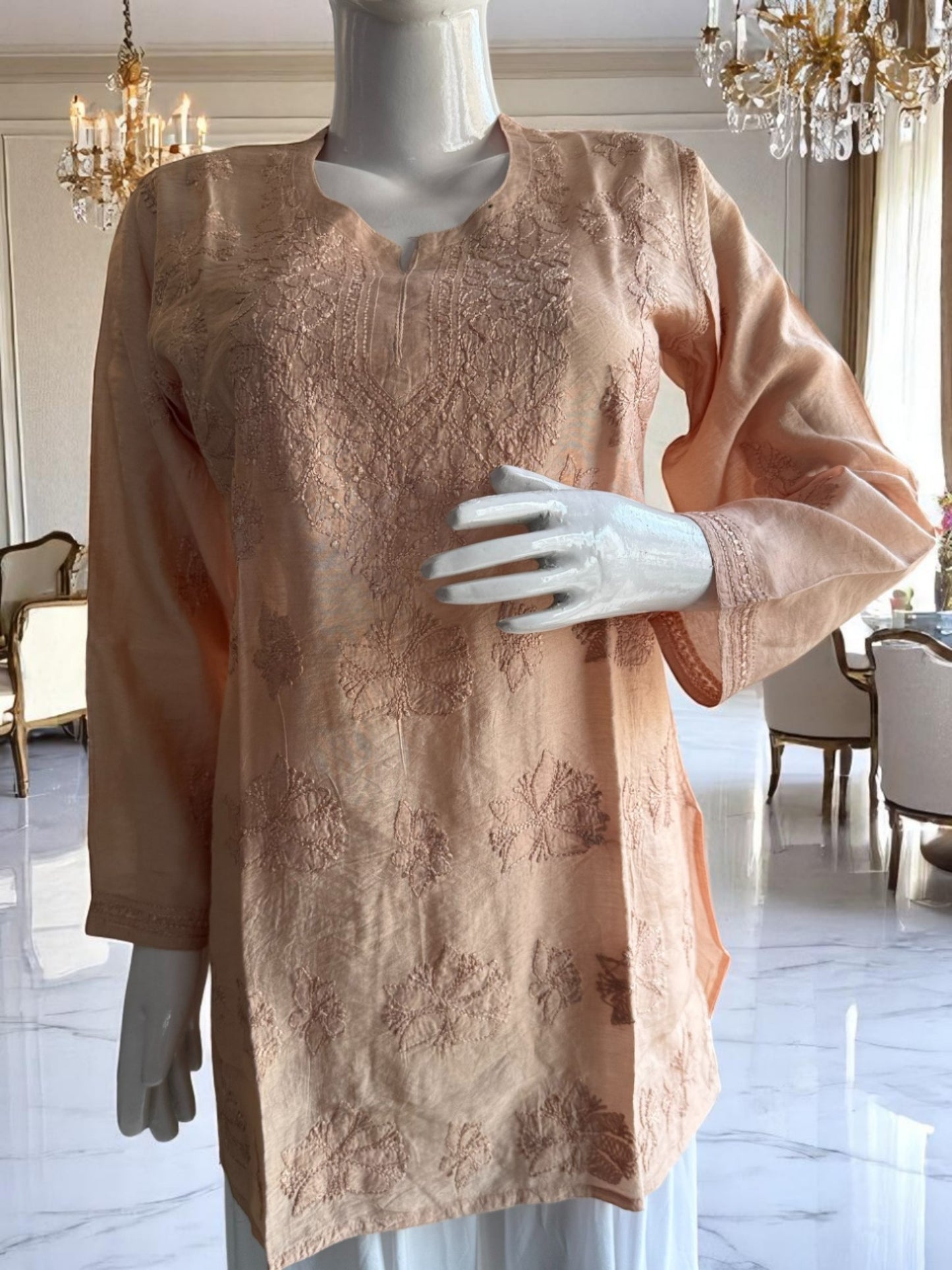 NOOR – SHORT CHIKANKARI KURTI
