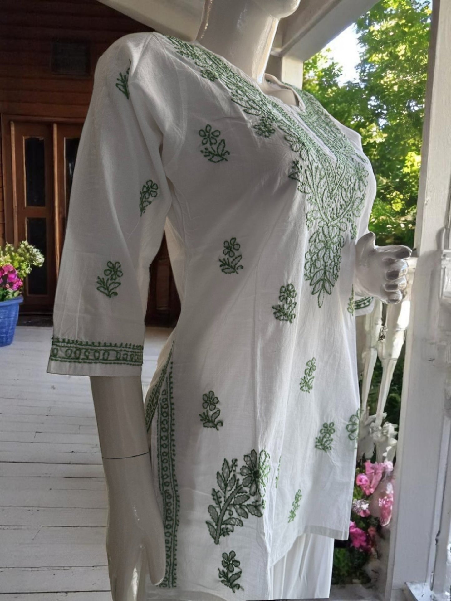 SHORT CHIKANKARI KURTI - LEAF GREEN ON WHITE
