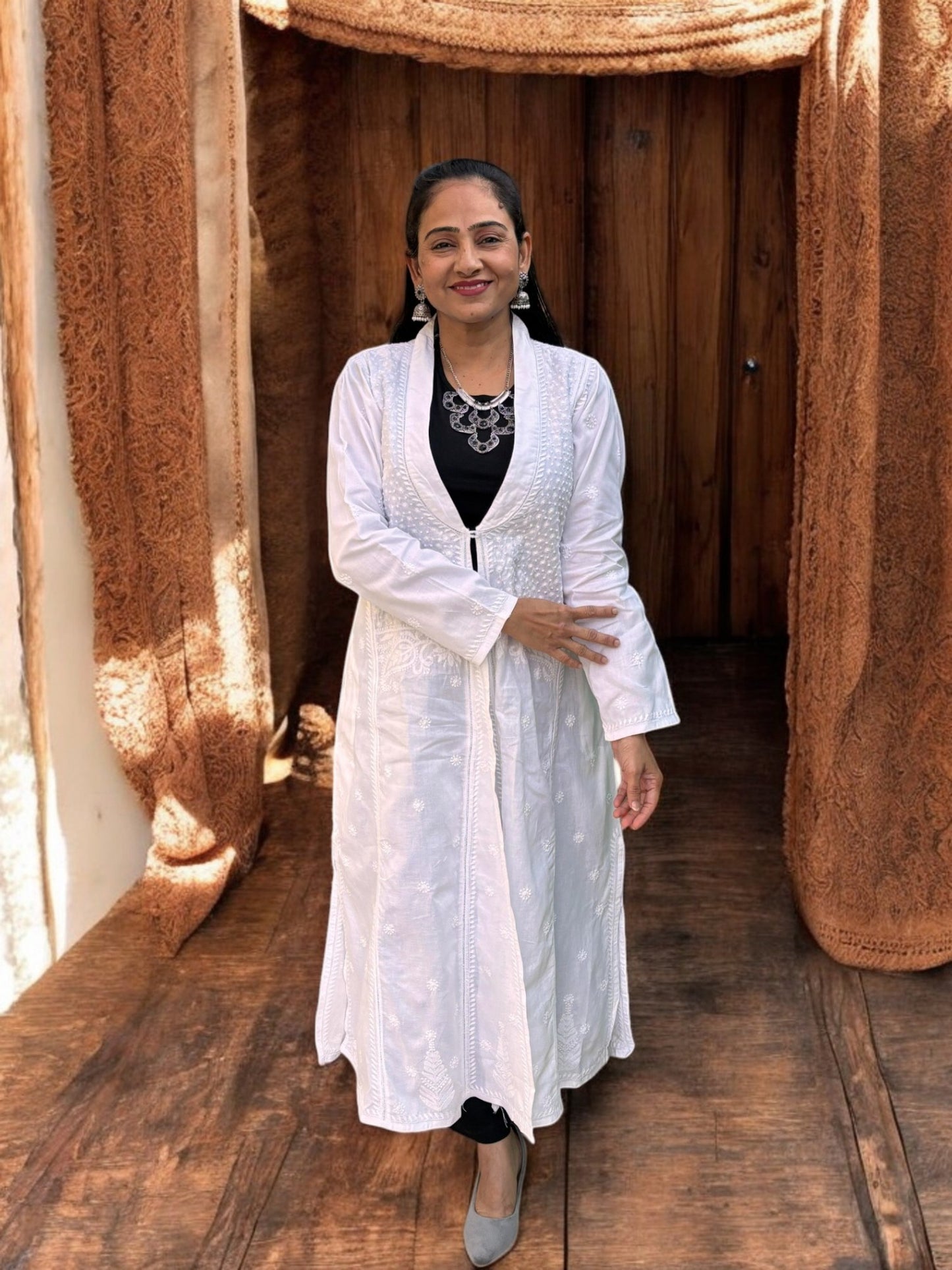 EXCLUSIVE WHITE LONG HANDCRAFTED NOORI JACKET