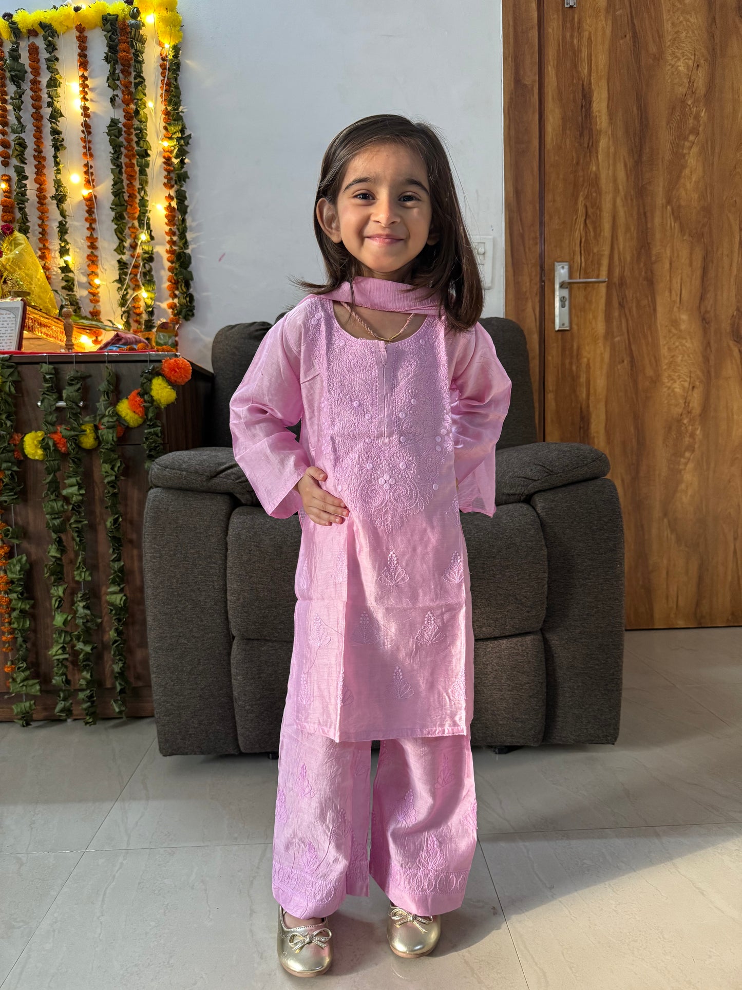 GIRLS CHANDERI SILK CHIKANKARI KURTA SET