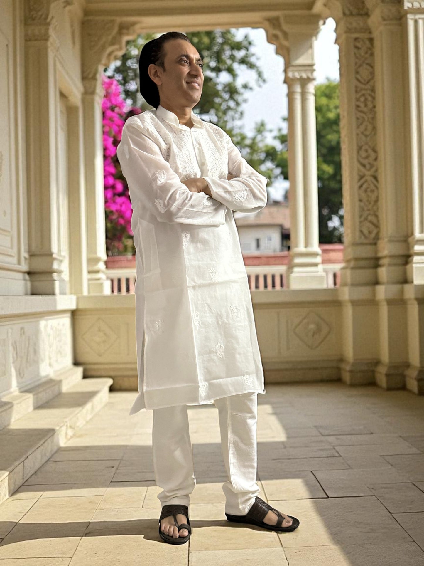WHITE PURE COTTON LUCKNOWI CHIKANKARI MEN'S KURTA