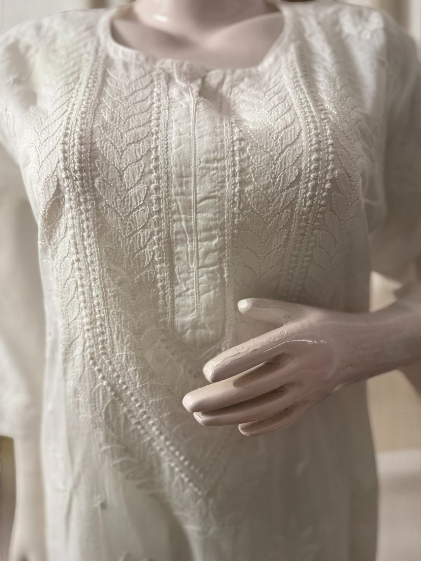 WHITE MUL COTTON CHIKANKARI KURTI