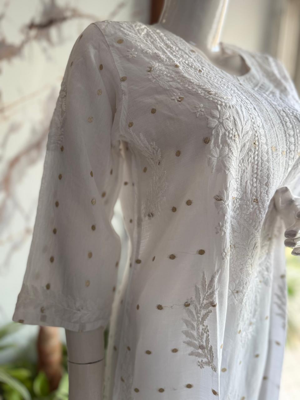WHITE COLOR MUSLIN CHIKANKARI KURTI