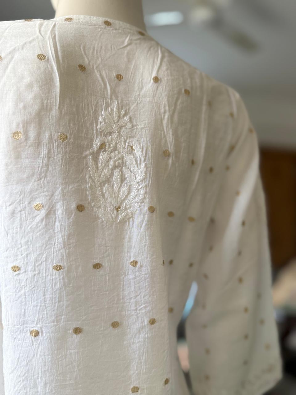 WHITE COLOR MUSLIN CHIKANKARI KURTI