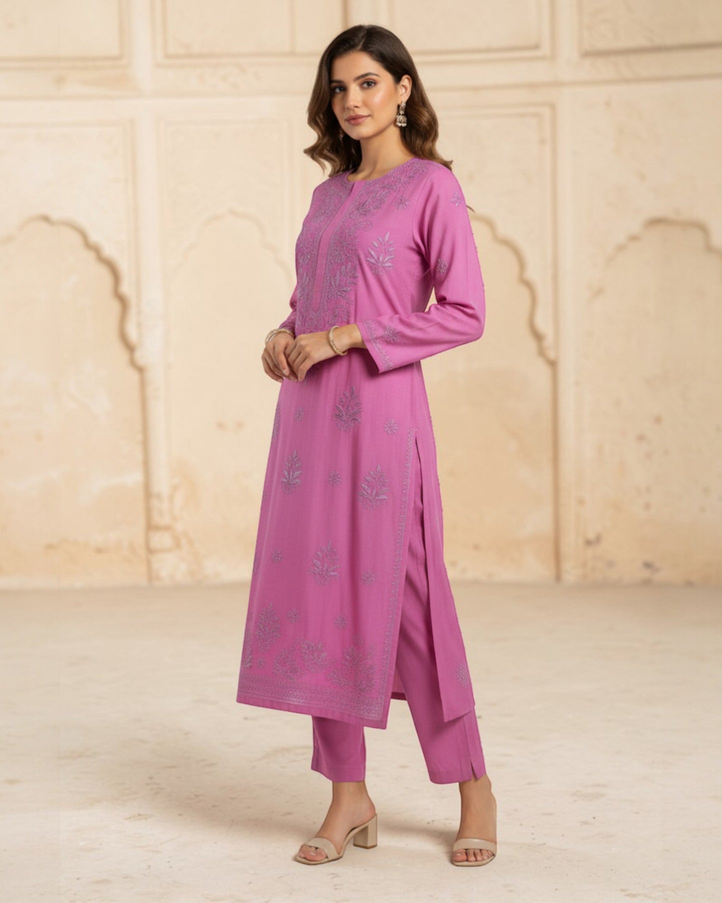 NOOR GULABI CHIKANAKRI KURTA-PREMIUM