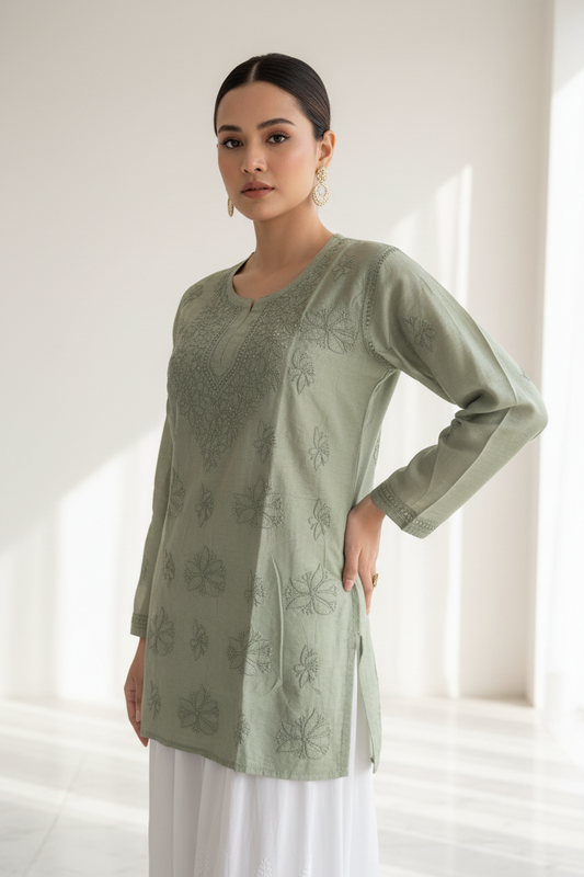 NOOR – SHORT CHIKANKARI KURTI