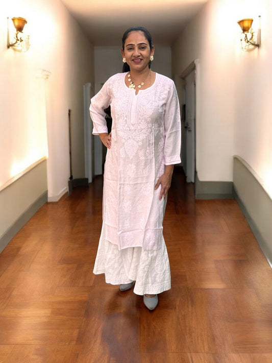 PASTEL MUSLIN CHIKANKARI KURTI WITH GHAS PATTI EMBROIDERY