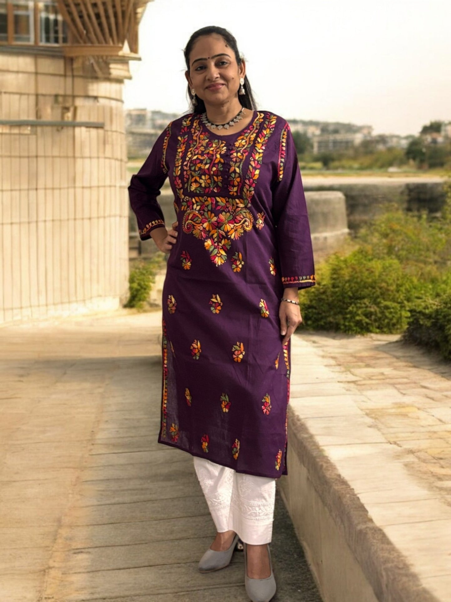 PLAIN MULTICOLOR THREAD  CHIKANKARI KURTI