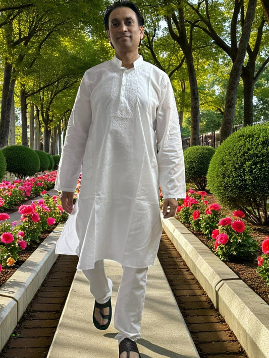 MEN’S WHITE SELF-PRINT CHIKANKARI KURTA