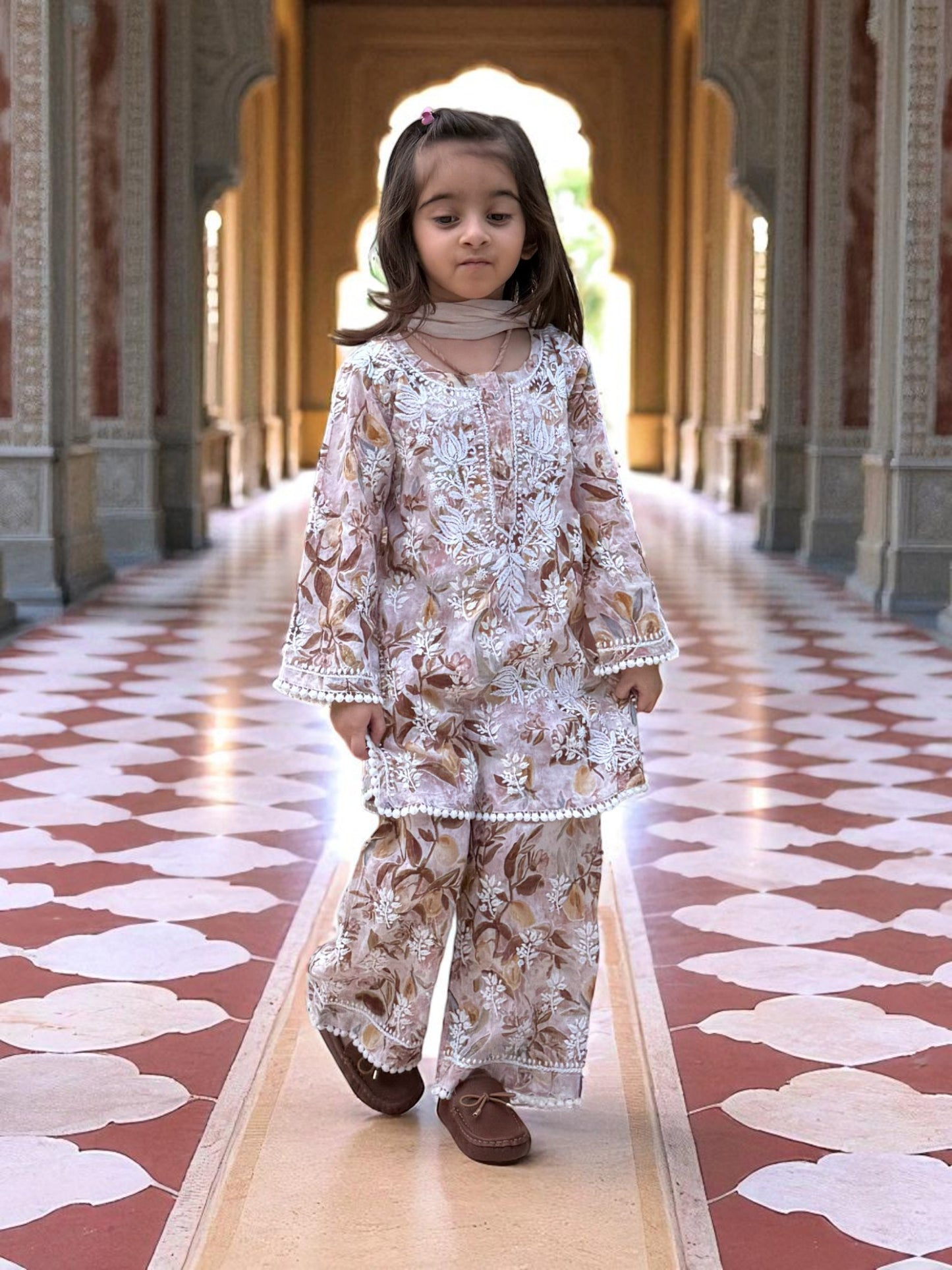 GIRLS PRINTED MUL COTTON  CHIKANKARI KURTA SET