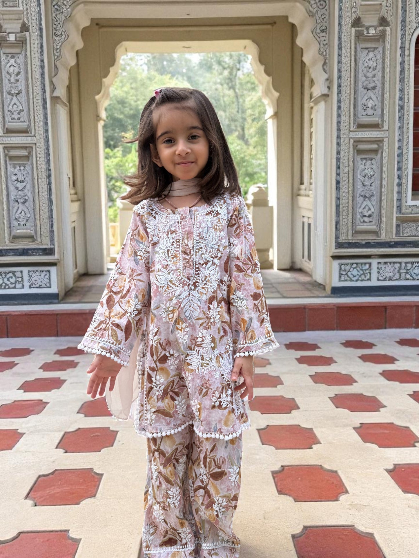 GIRLS PRINTED MUL COTTON  CHIKANKARI KURTA SET