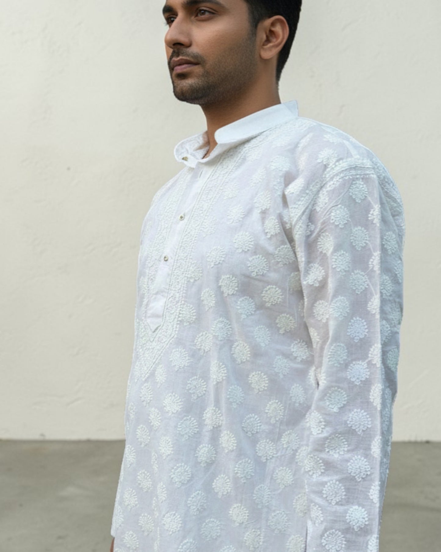 MEN’S PREMIUM WHITE CHIKANKARI KURTA