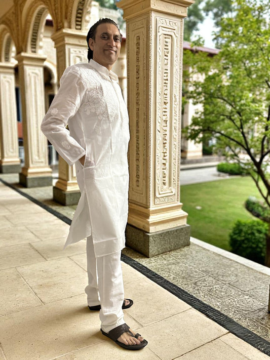 AUTHENTIC LUCKNOWI CHIKANKARI MEN’S KURTA IN WHITE COTTON
