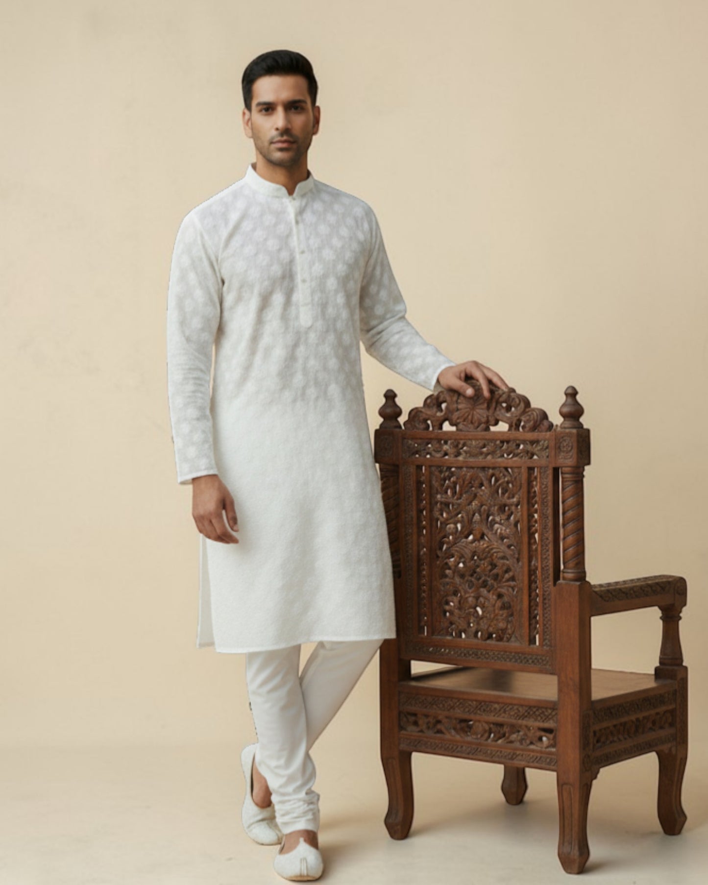 MEN’S PREMIUM WHITE CHIKANKARI KURTA