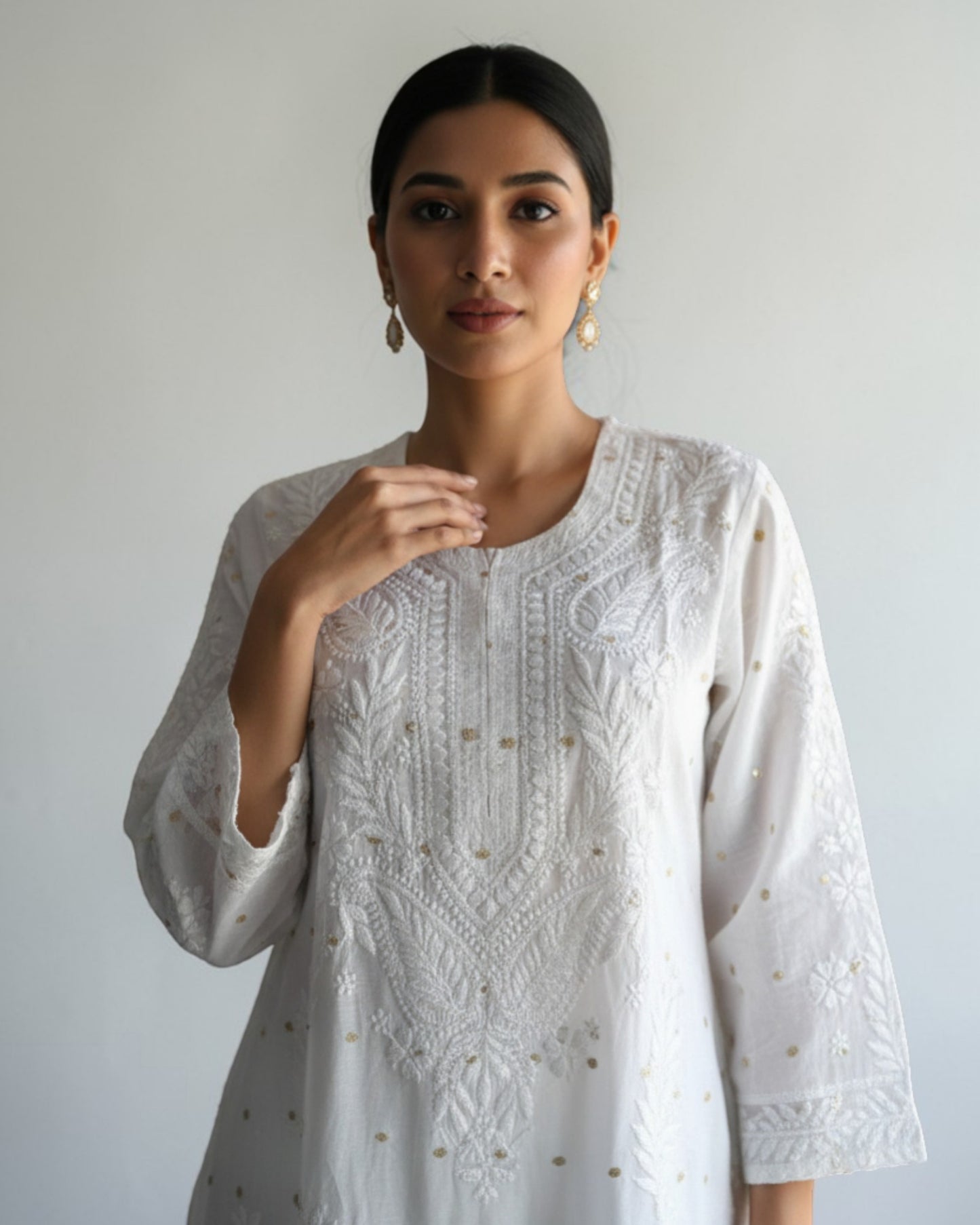 WHITE COLOR  MUSLIN CHIKANKARI KURTI