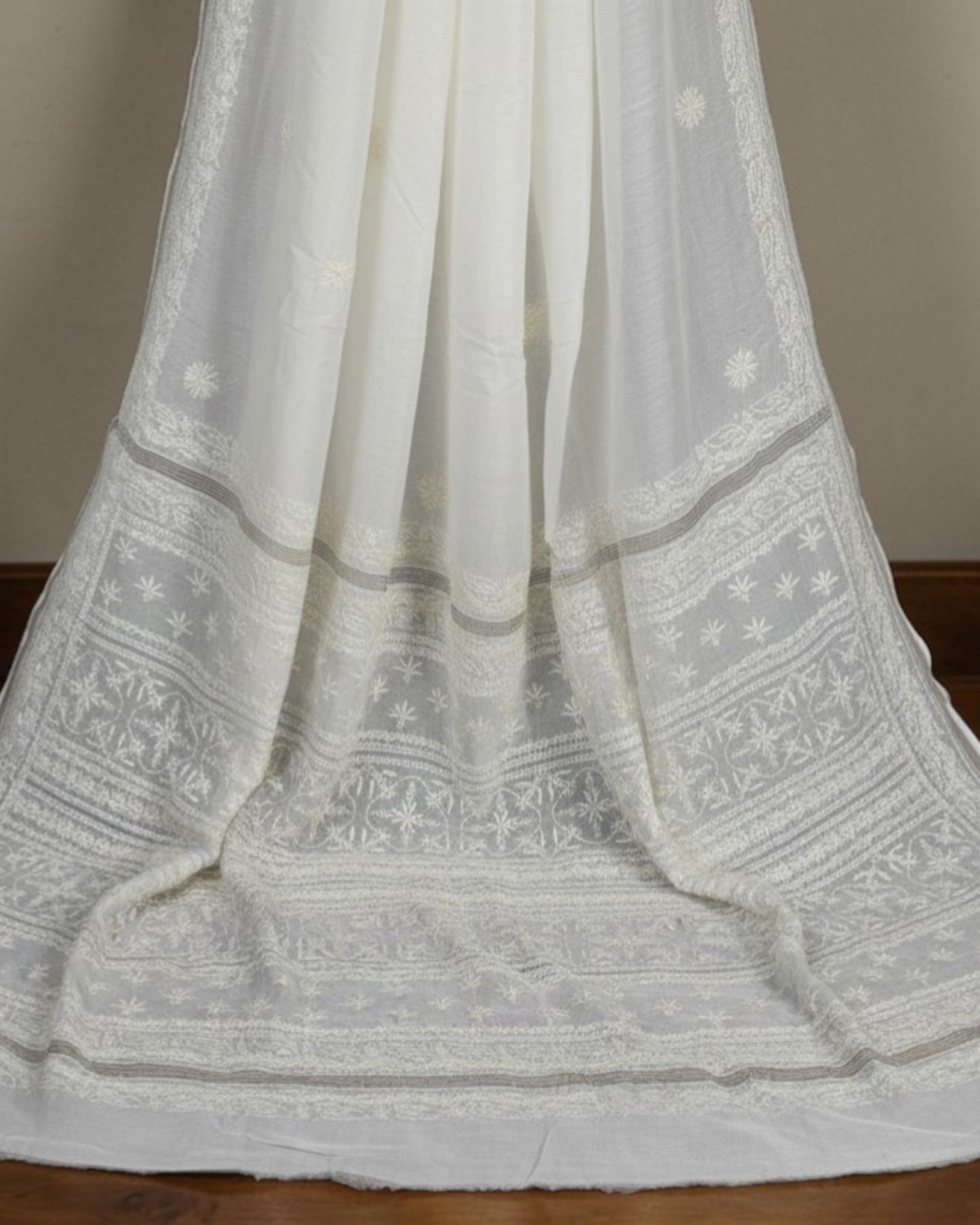 PURE CHANDERI COTTON CHIKANKARI SAREE- SIGNATURE SINGLE